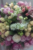 Share the word Bouquet of roses with delivery in Kiev