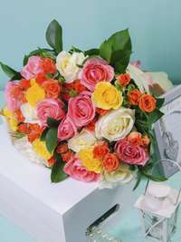 Bouquet of 25 assorted roses