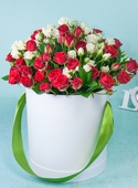 A large hatbox of 27 spray roses