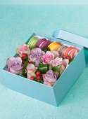 Sweet box with the dutch rose and macaroons