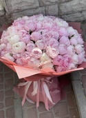 фото Bouquet of 101 pink peonies
