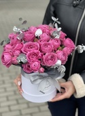фото Box with peony roses