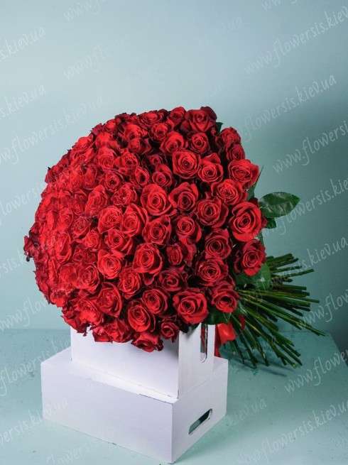 Букет цветов из 101 розы Фридом