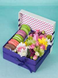 Сладкая коробочка с цветами "Сюрприз"