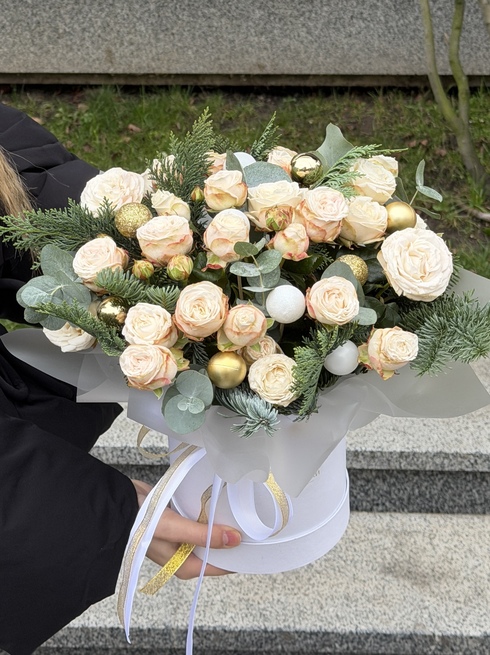 Зимняя коробка с розой Бомбастик